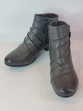NWOB Taupe/Gray Brown KADI MAYA Ruched Zip Ankle Bootie in Women's Size US 9-1/2